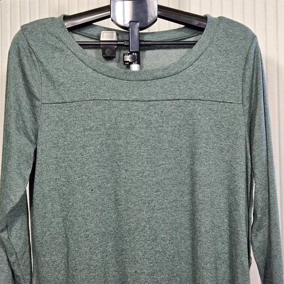 iGenjun Knit Asymmetrical Top Size XL Green Button Accent on Side‎ - Picture 5 of 8